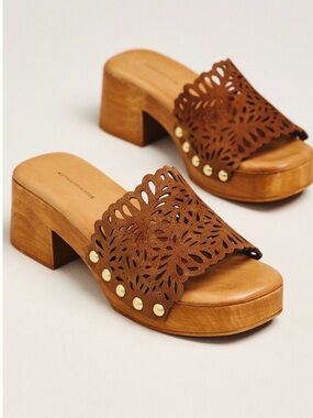 Anthropologie  Scalloped platform sandals  Wooden Platform Slide sz 9 New